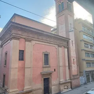 Lägenhet Farolfi Galliera